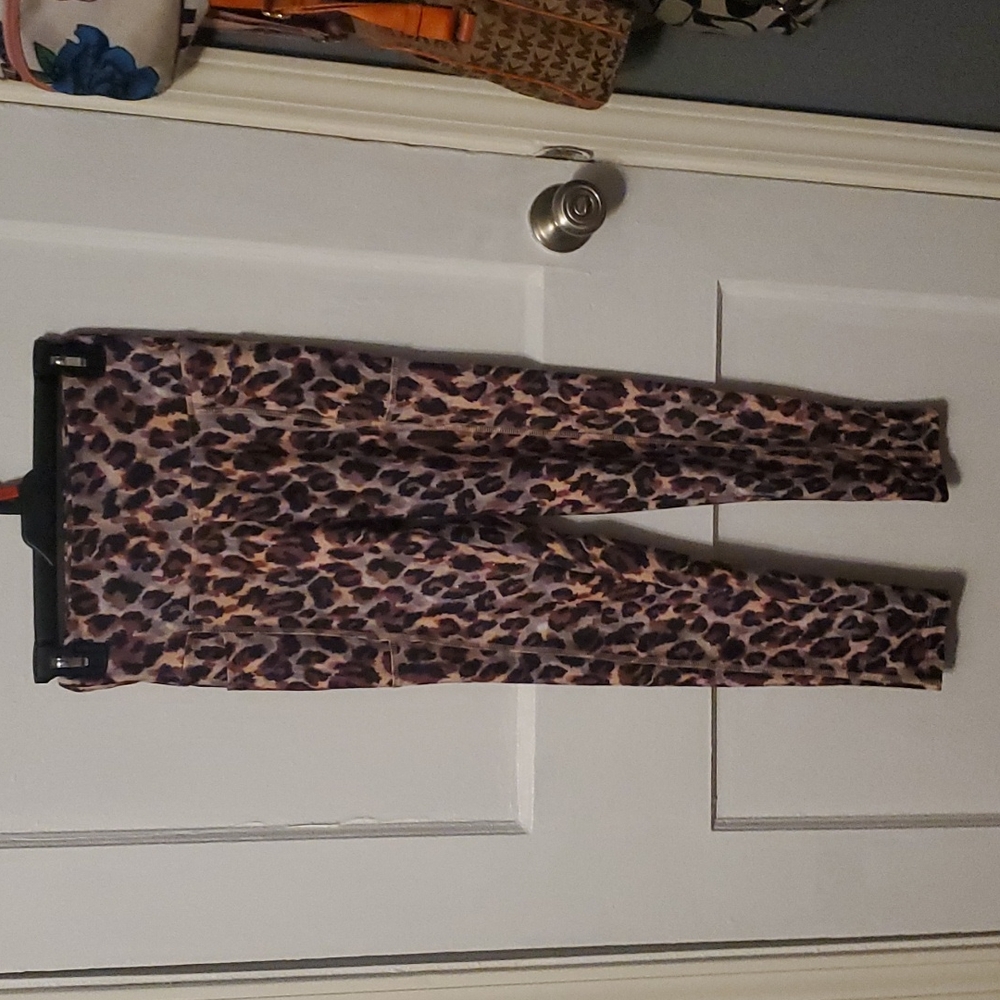 Bally Total Fitness Women's Leopard Print Yoga Pants w/ Pockets Size S